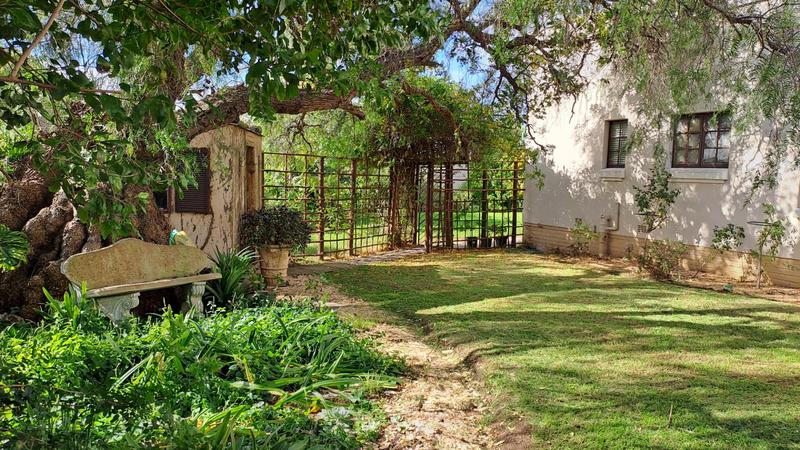 4 Bedroom Property for Sale in Albertinia Western Cape